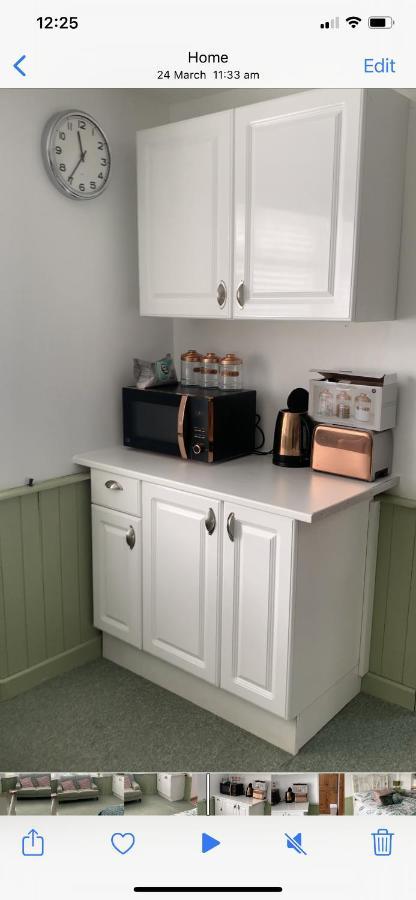 Barrs Court Beds Bed and Breakfast Warmley Εξωτερικό φωτογραφία
