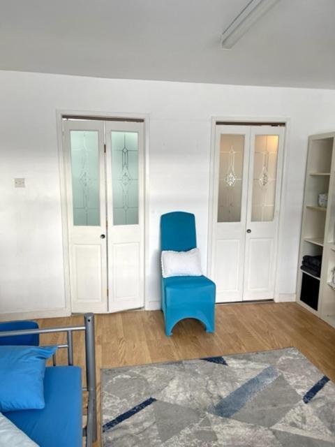 Barrs Court Beds Bed and Breakfast Warmley Εξωτερικό φωτογραφία